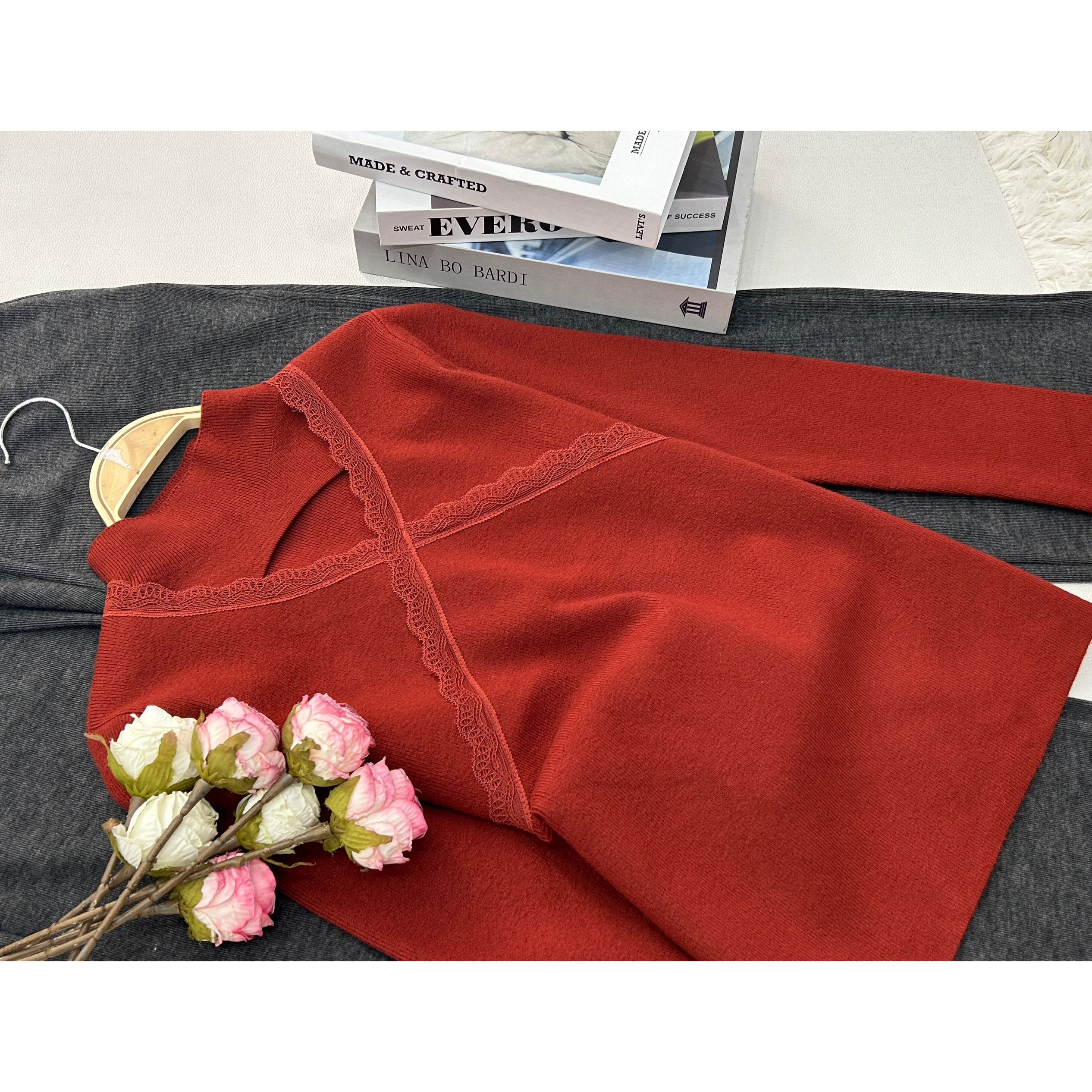 【红色镂空花边】秋季时尚气质套头上衣QC2012