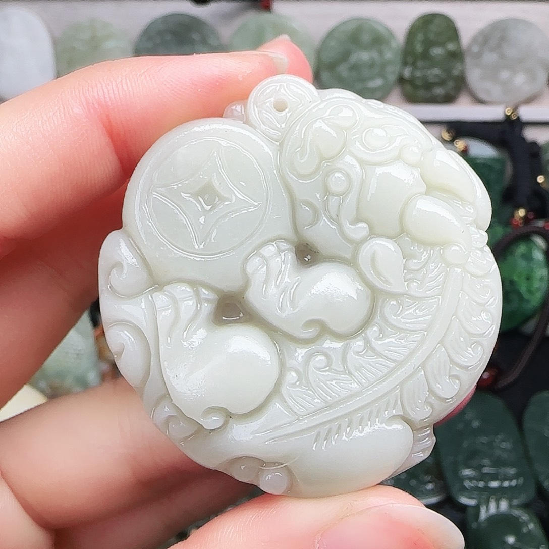 和田玉未镶嵌颈饰