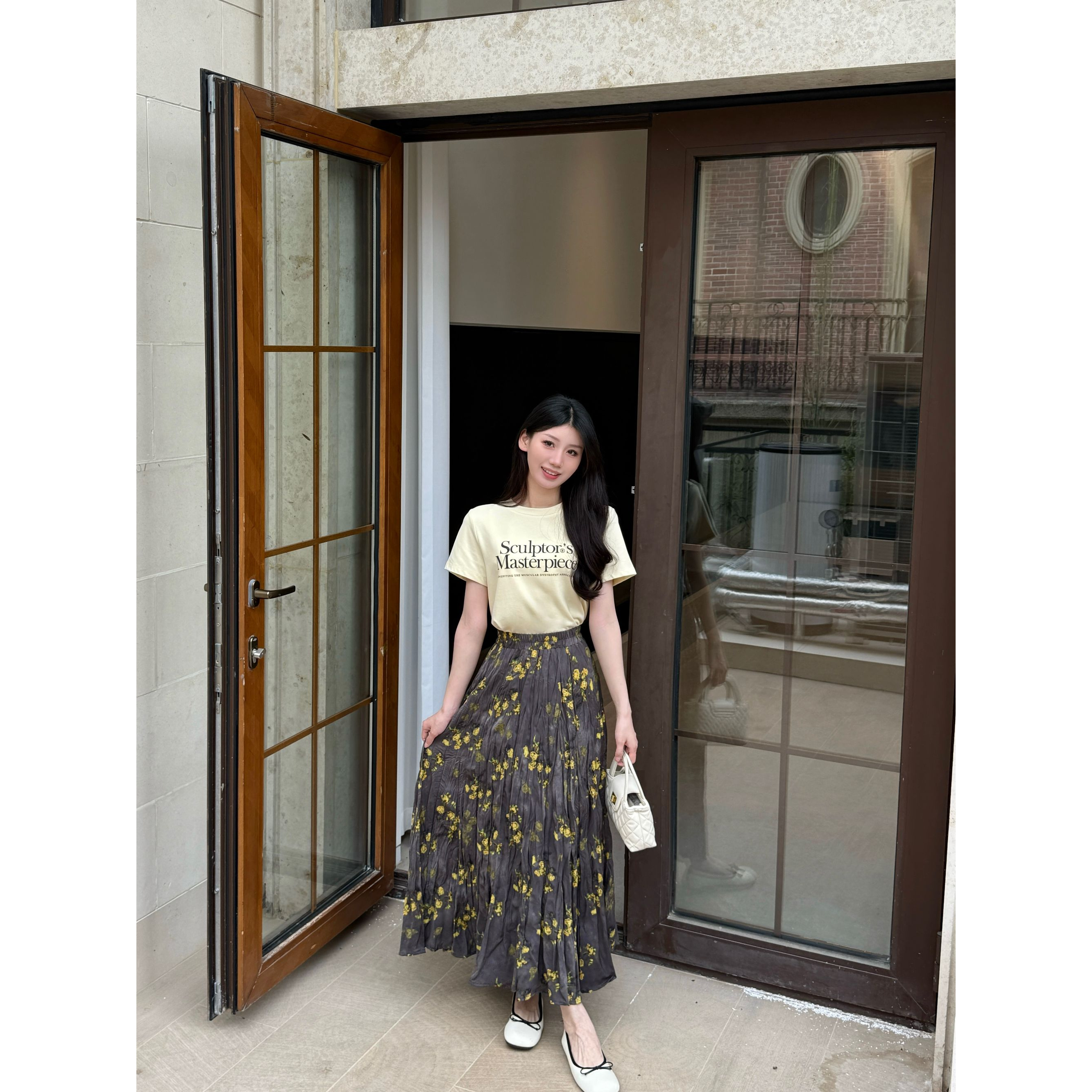 字母简约通勤百搭T恤2025夏新款