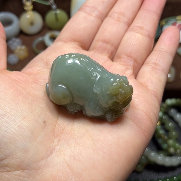 颈饰未镶嵌和田玉