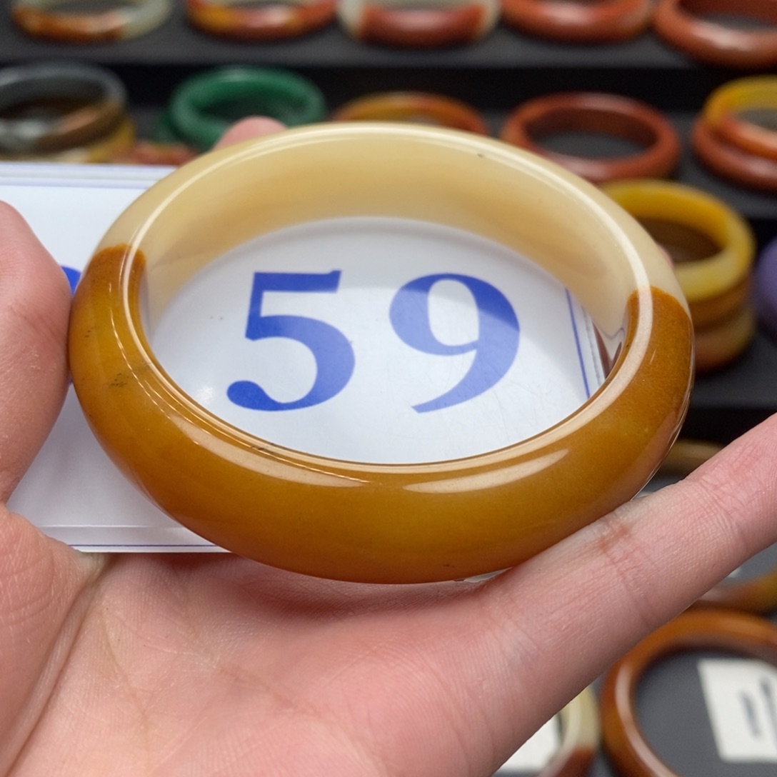 石英质玉（黄龙玉）手镯未镶嵌