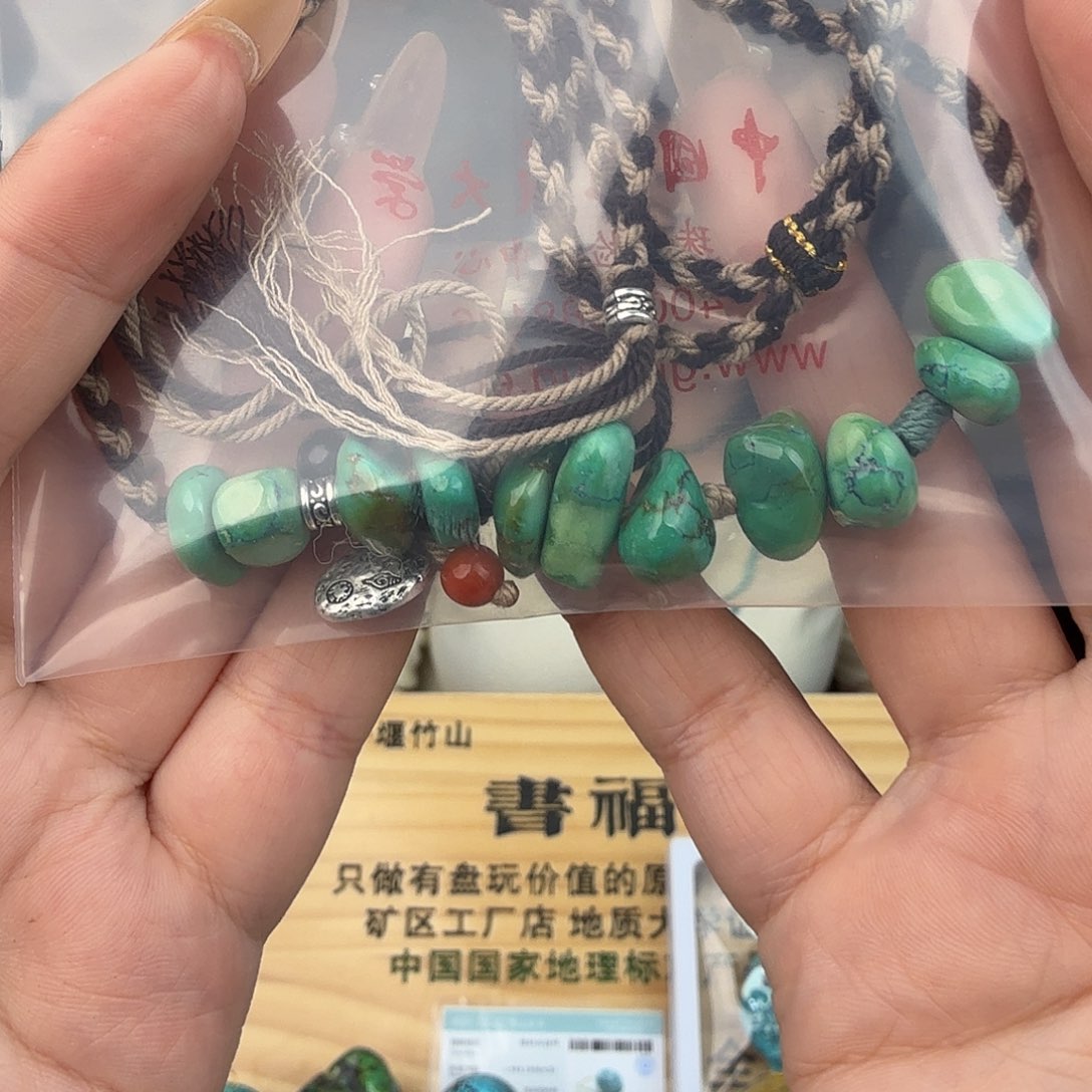 阿***…绿松石未镶嵌珠宝奇石