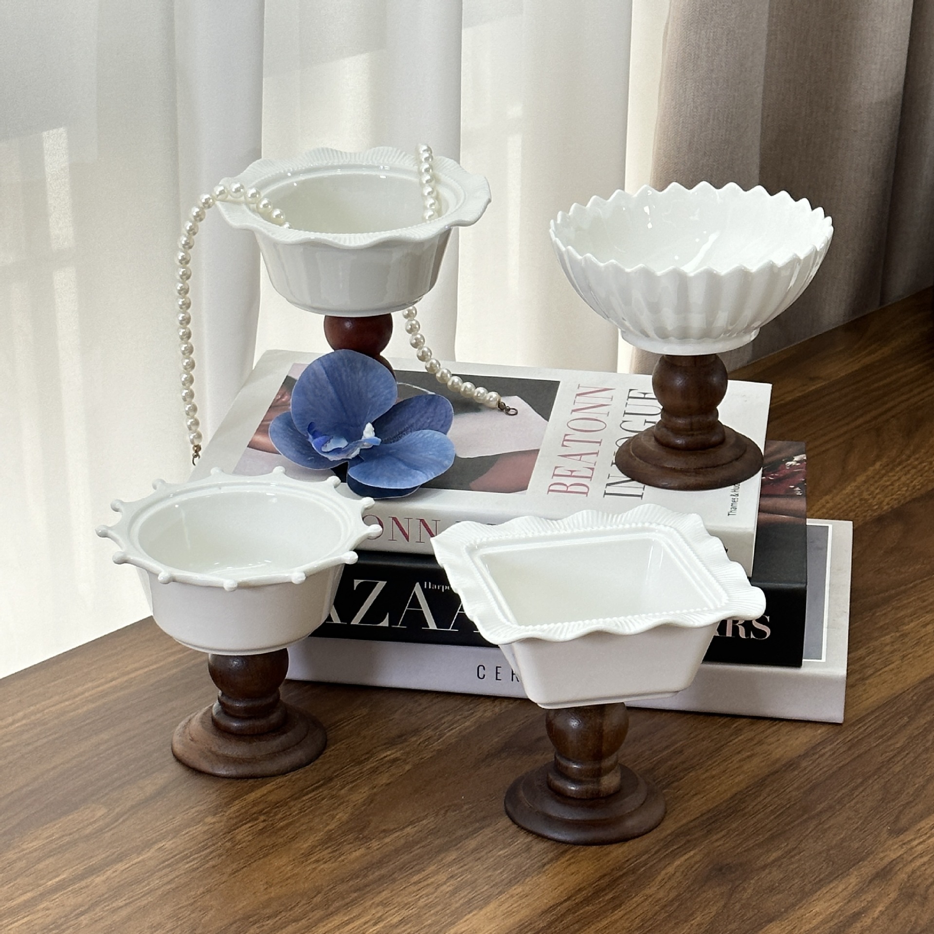 小精美高颜值蛋糕沙拉碗客厅家用小口径点心盘水果盘高脚陶瓷碗