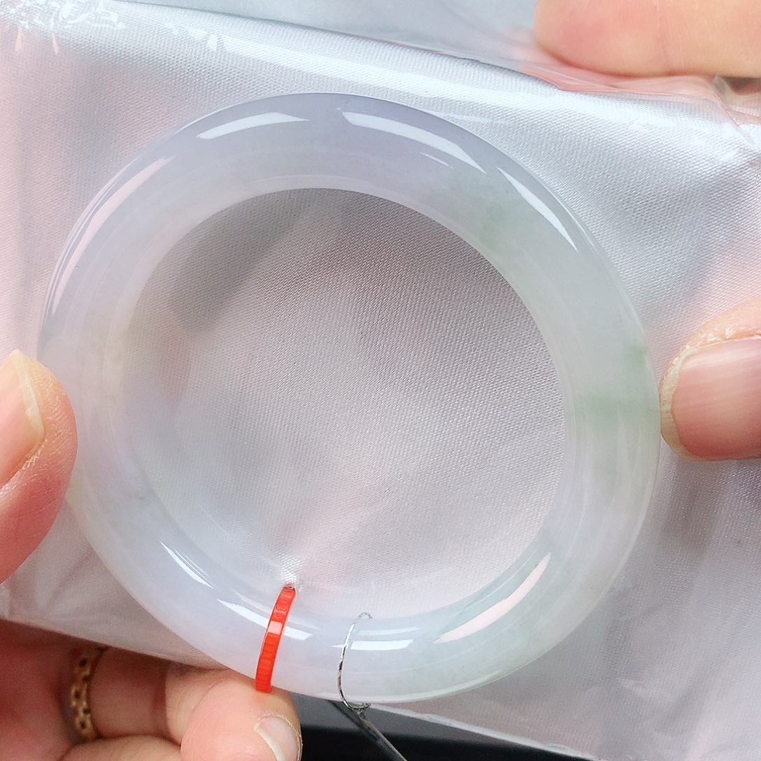 翡翠手镯未镶嵌51胖