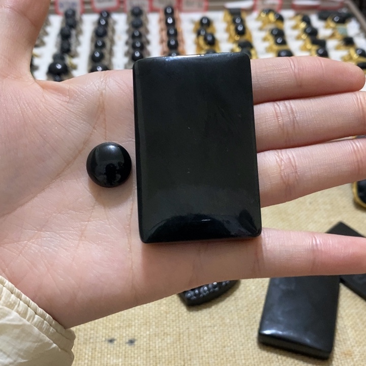 木****和田玉未镶嵌颈饰