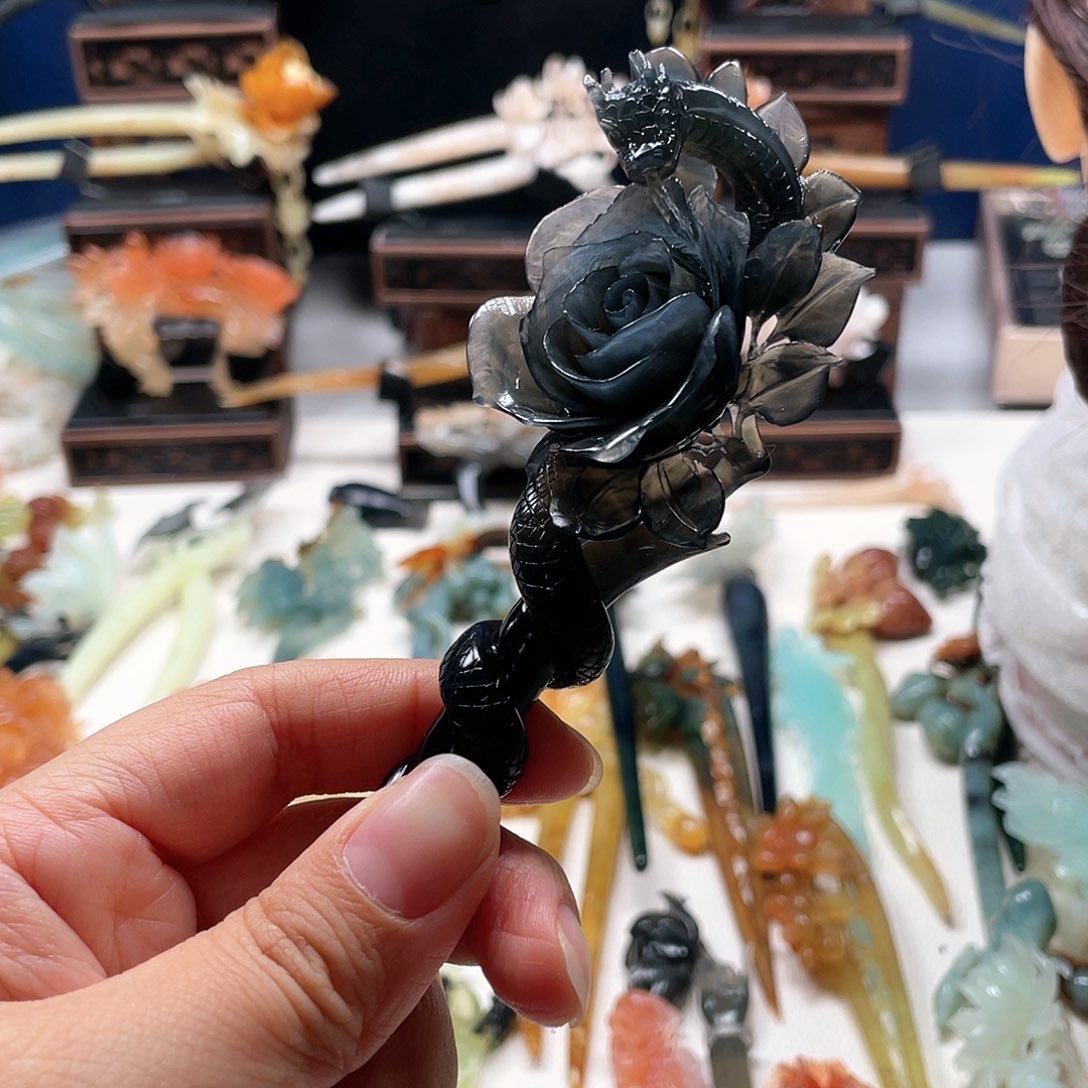 【闪购商品】未镶嵌岫玉发饰鱼*