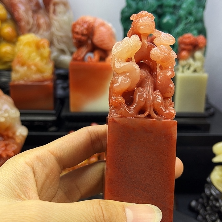 开***心寿山石老挝体瑞兽呈祥