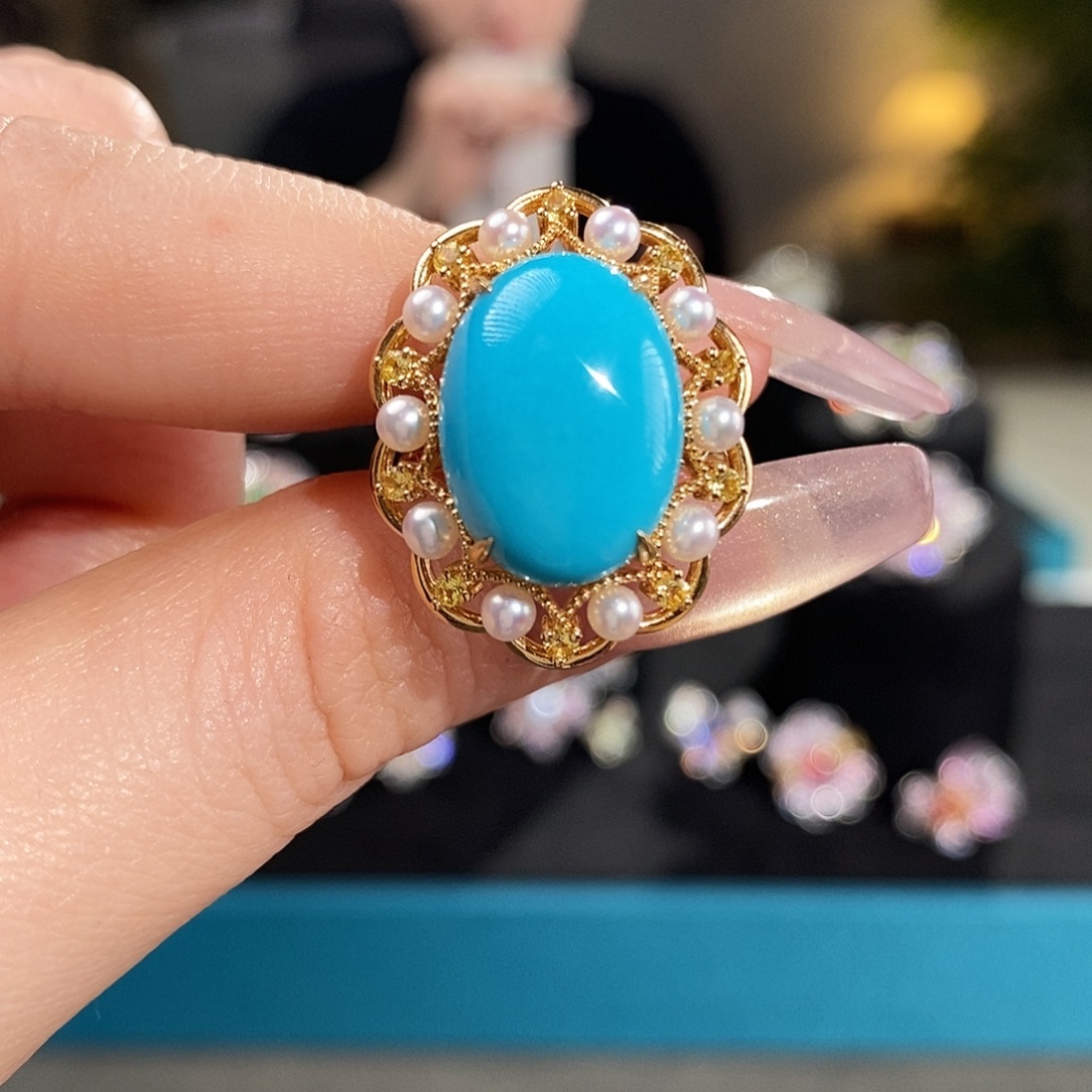 绿松石18K金镶嵌戒指8.02ct