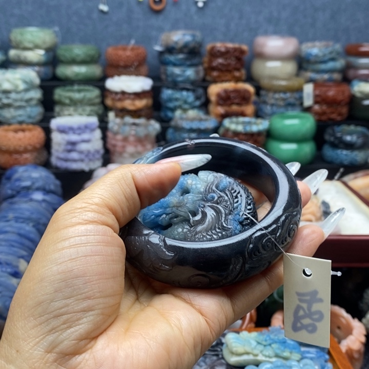 石英质玉手镯未镶嵌