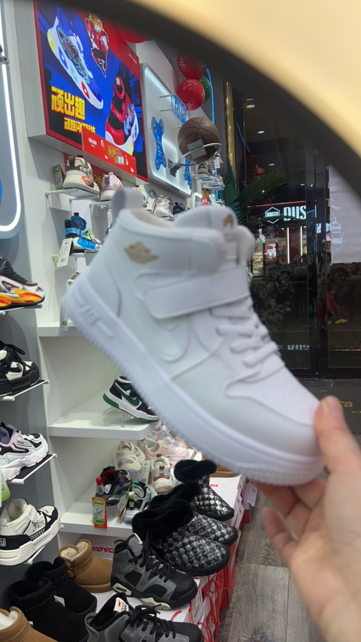 永高人青少年儿童是冬季板