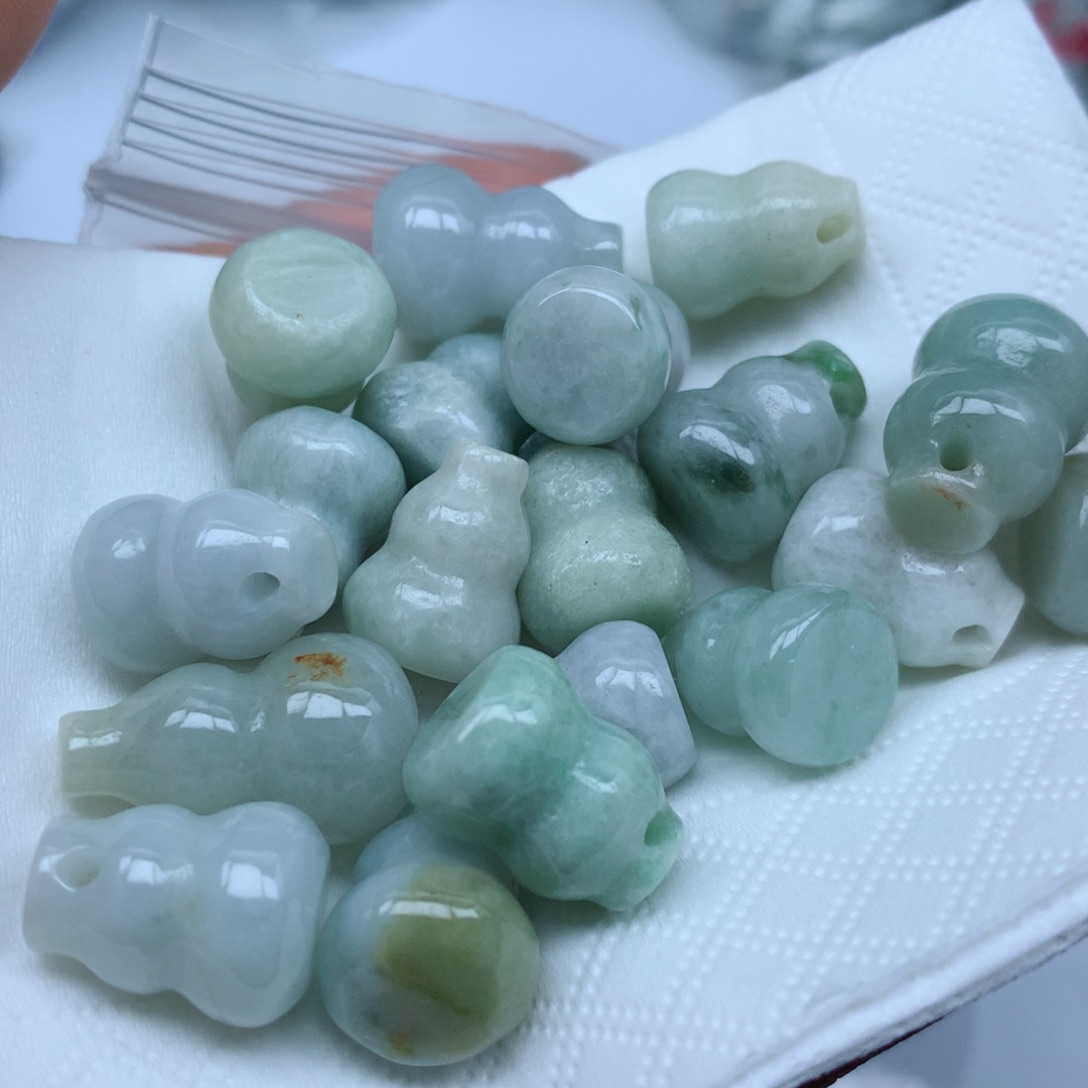 颈饰未镶嵌翡翠手串