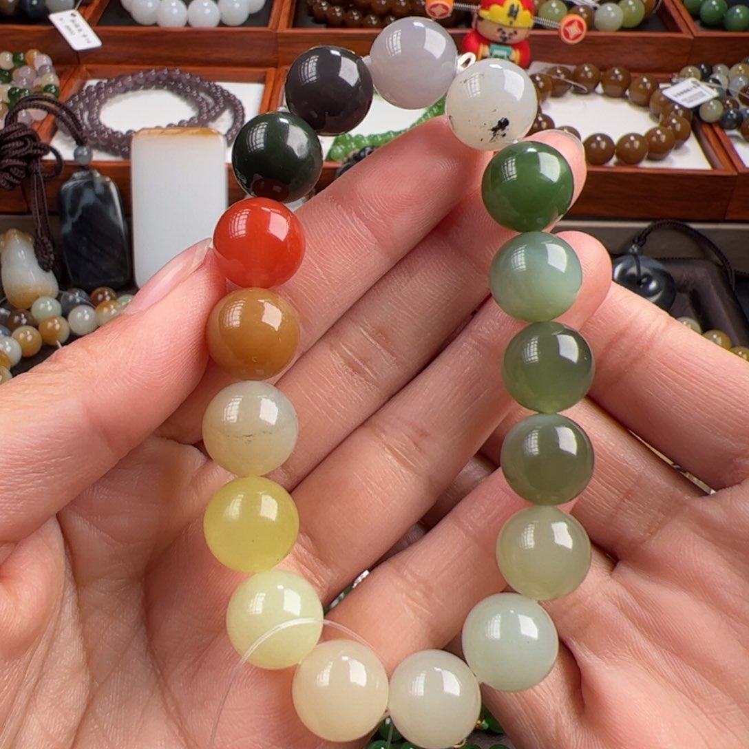 和田玉吊坠未镶嵌