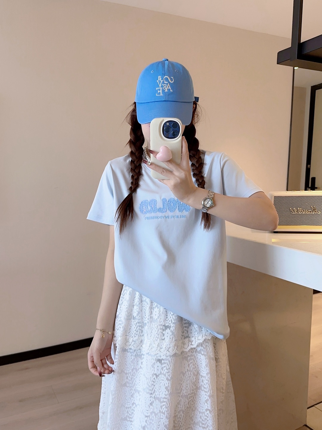 80175亮片绣WOLRD字母刺绣女式圆领T恤常规版休闲胸围104衣长62