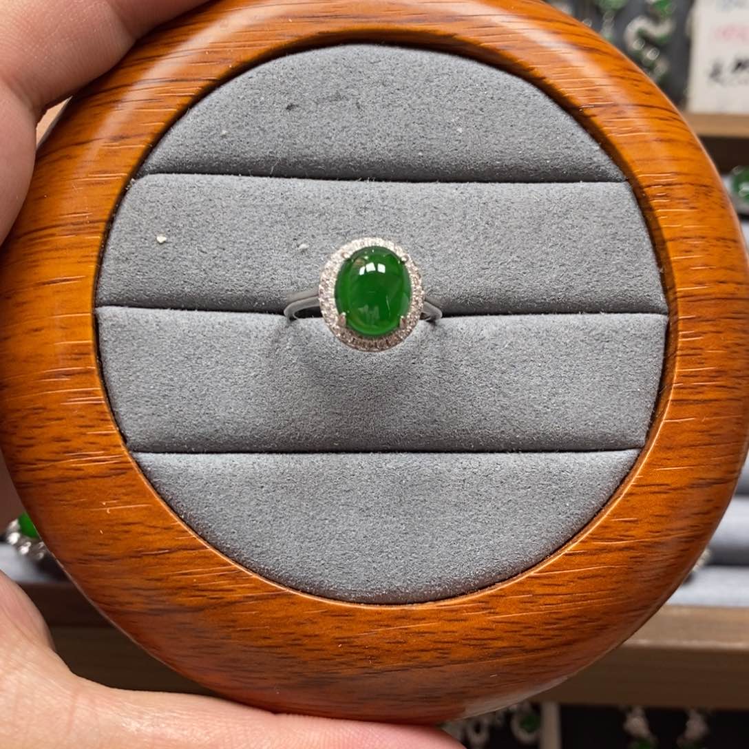 翡翠颈饰银S925镶嵌宁**远翡翠戒指