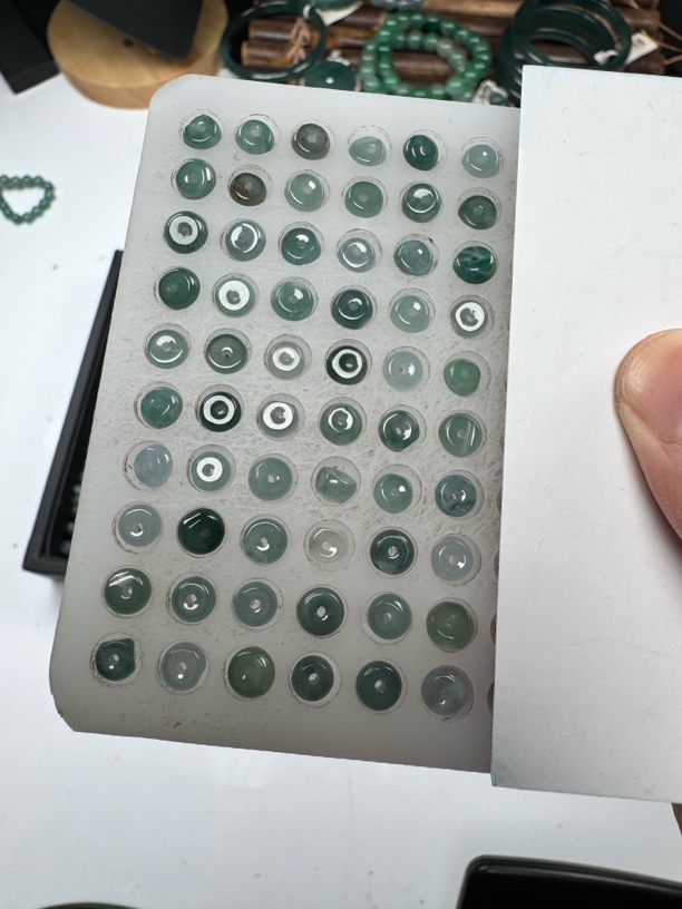 天然翡翠A货算盘珠60颗