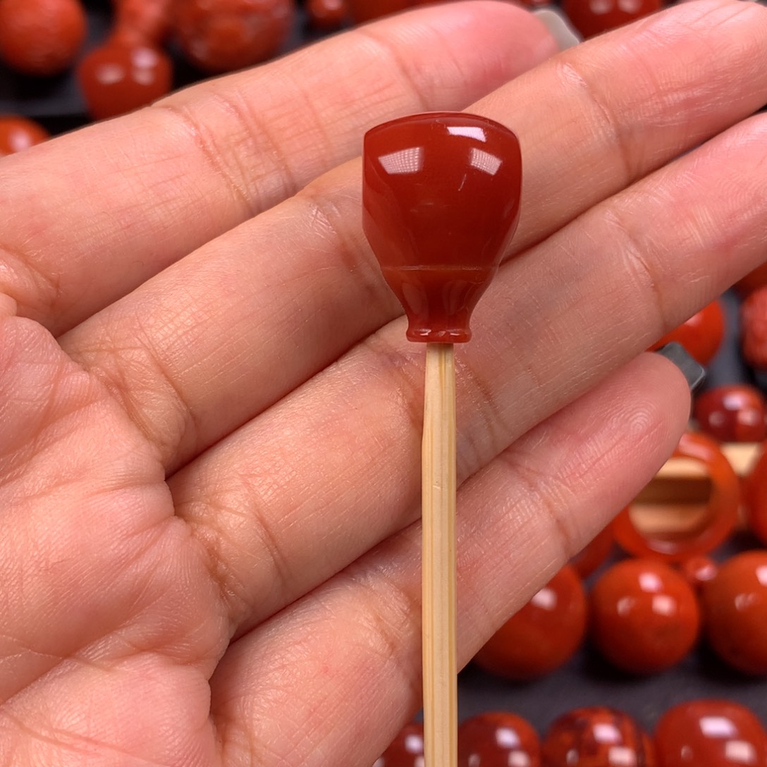 未镶嵌奶嘴三通12.6mm南红玛瑙