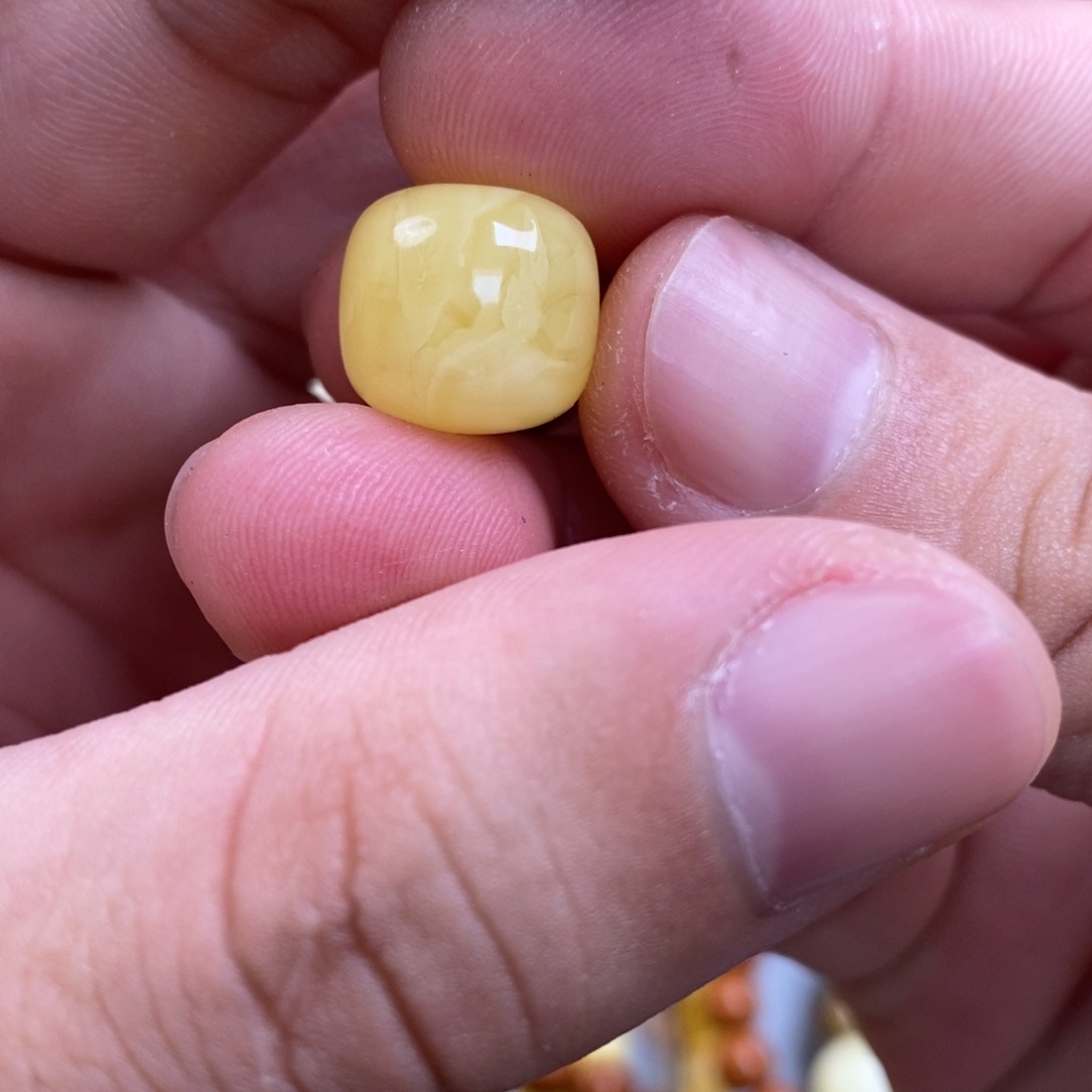 未镶嵌蜜蜡裸石笑**古