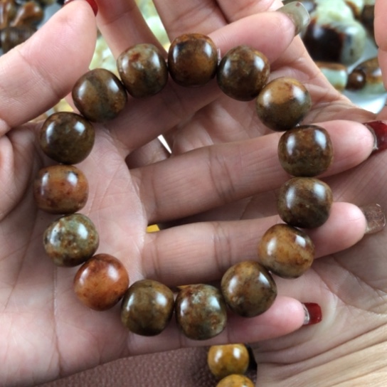 岫岩河磨玉（透闪石质玉）手串未镶嵌随*