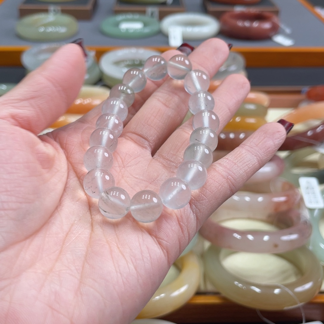 未镶嵌手镯石英质玉