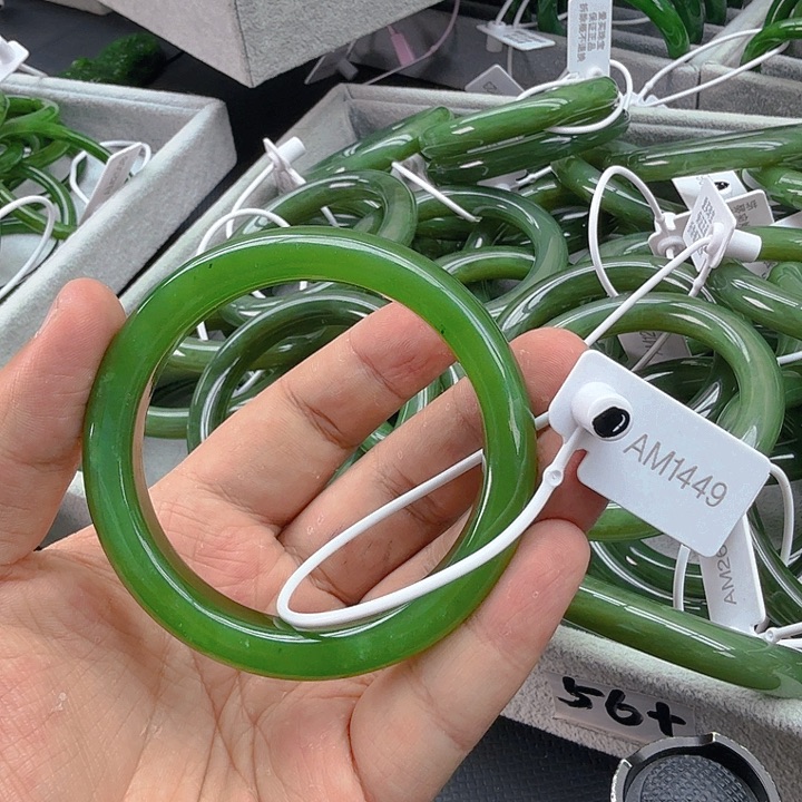 和田玉（碧玉）手镯未镶嵌b****黄59:8