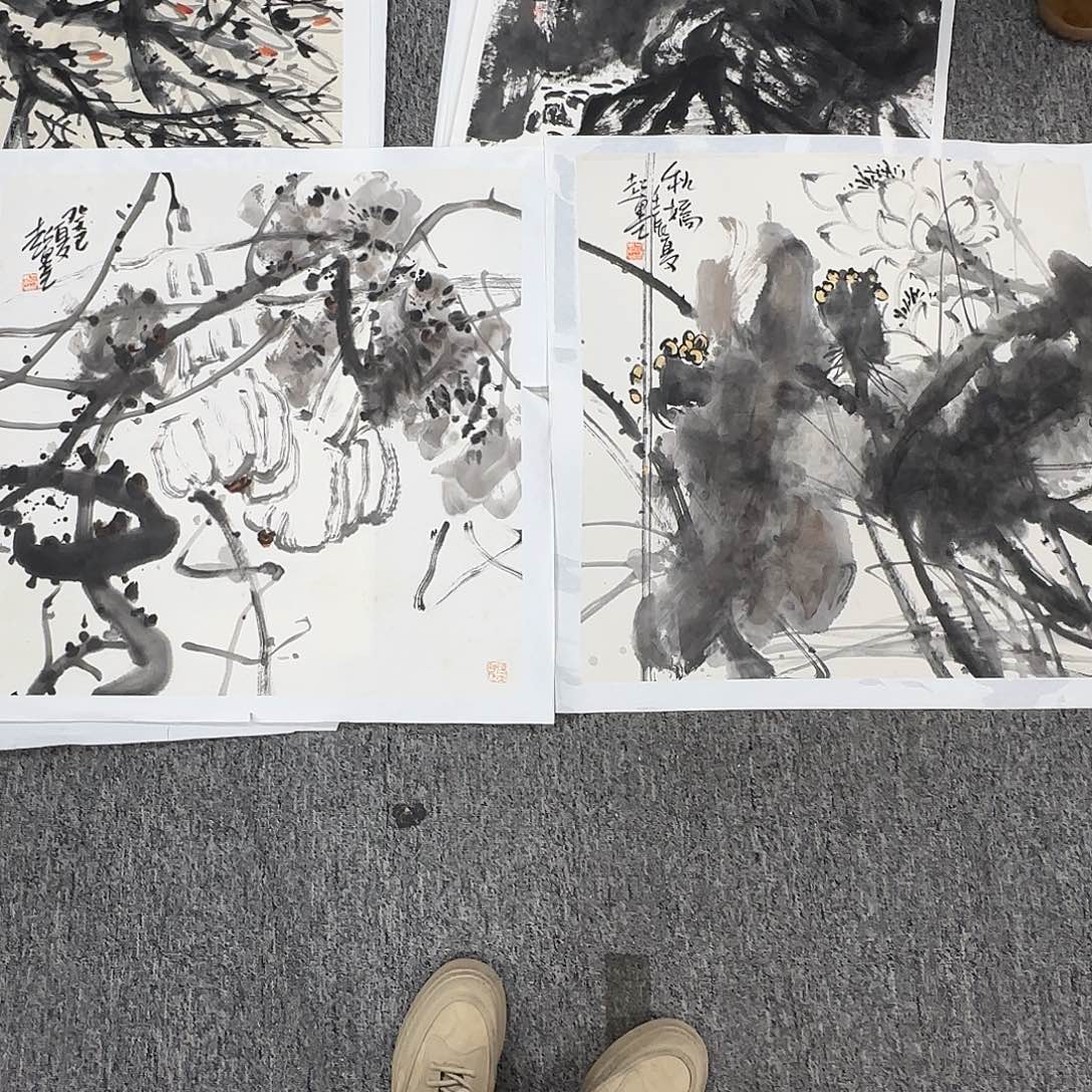 庄***主国画郑志超精品带框2张