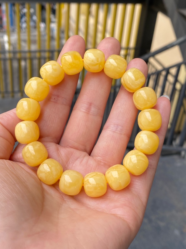 13mm25同料精品浓蜡焦皮料鸡油黄蜜蜡老型手串时尚大方又有内涵