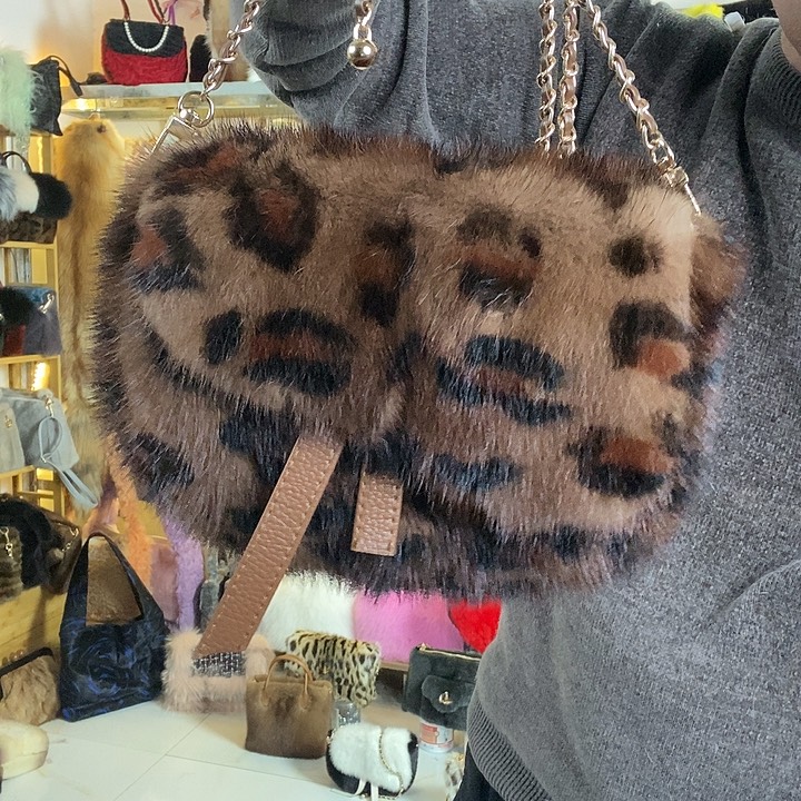 娃叔皮草水貂毛豹纹小方包