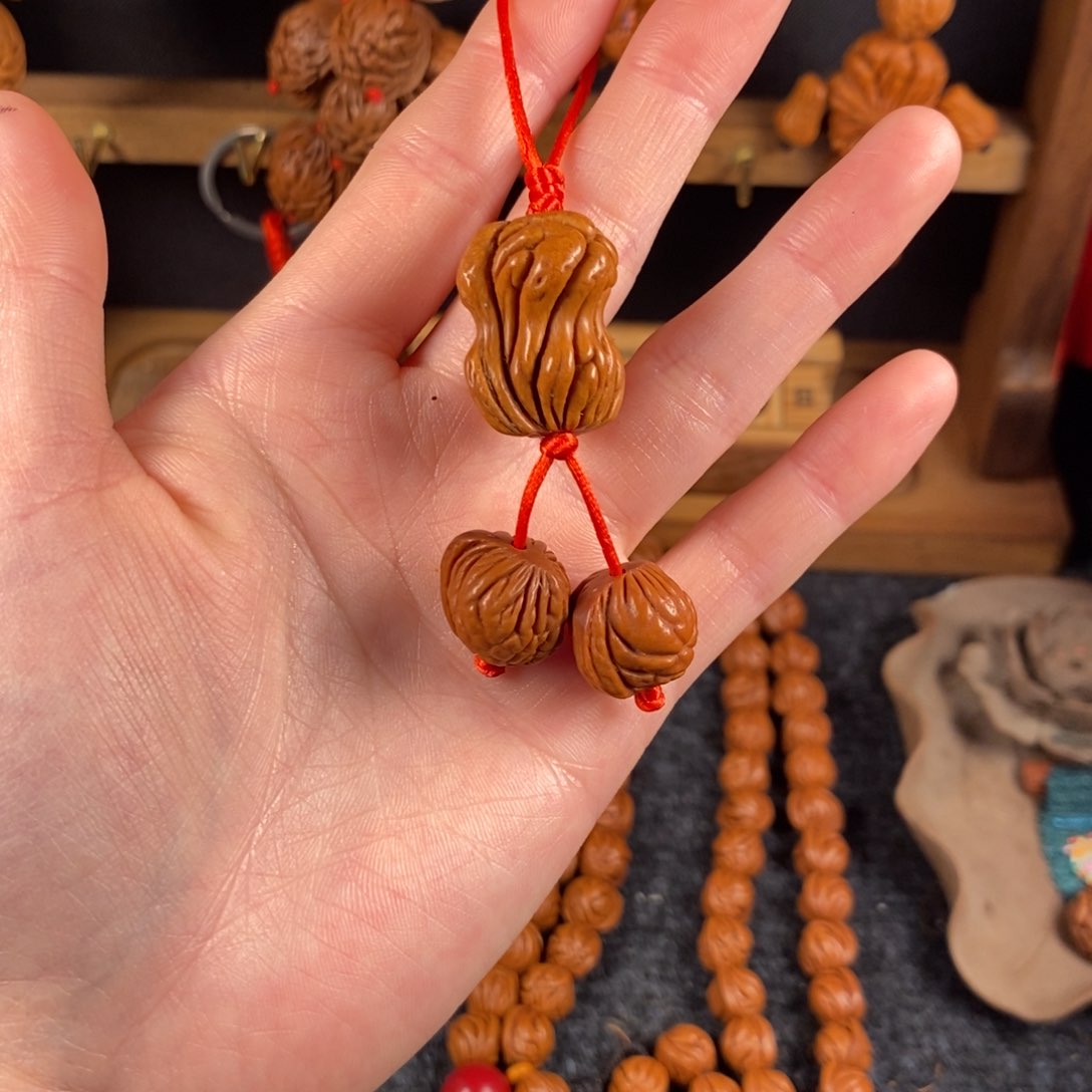 吊坠桃核桃枭挂件