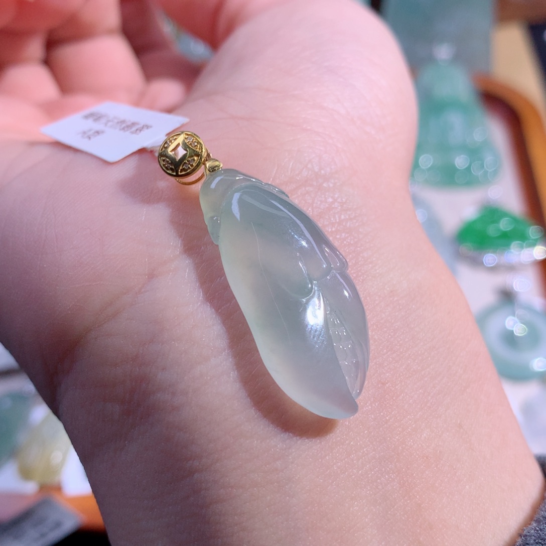 翡翠吊坠(不含链)18K金镶嵌一直有钳