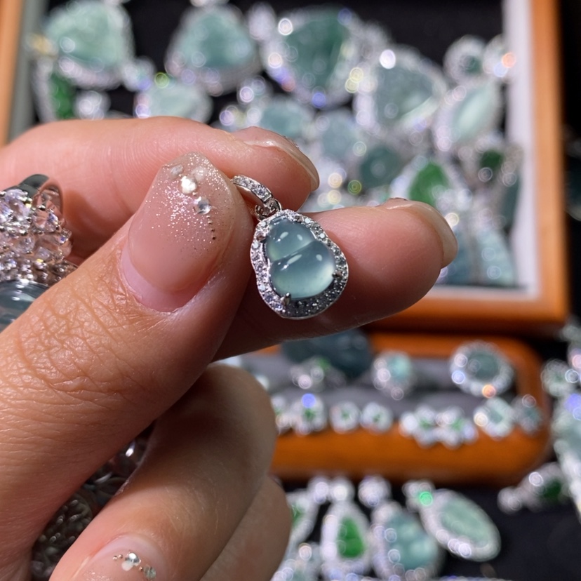 【闪购商品】翡翠颈饰银S925镶嵌天然