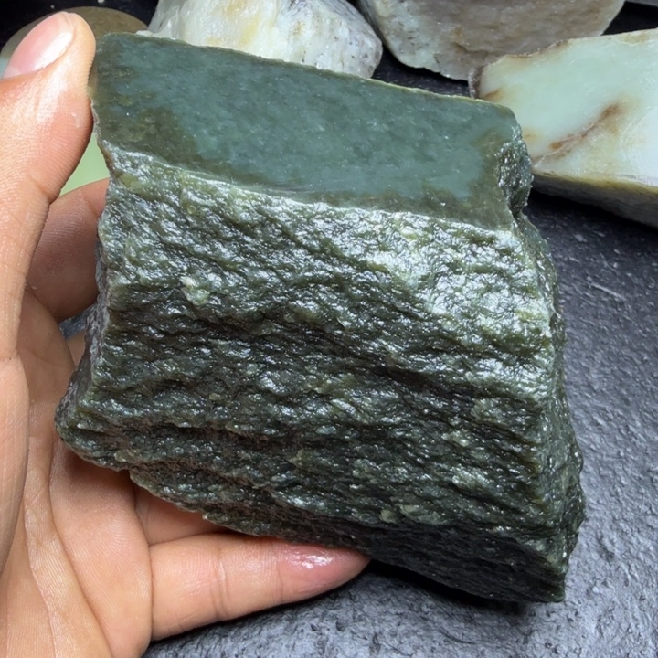 和田玉（糖玉）未镶嵌珠宝奇石