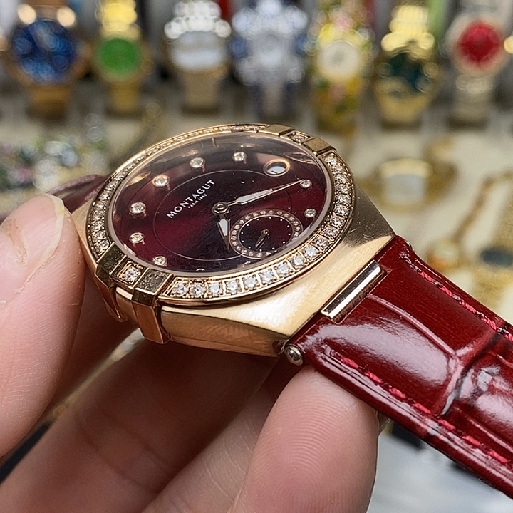 澹***…钢金属镀金石英机芯