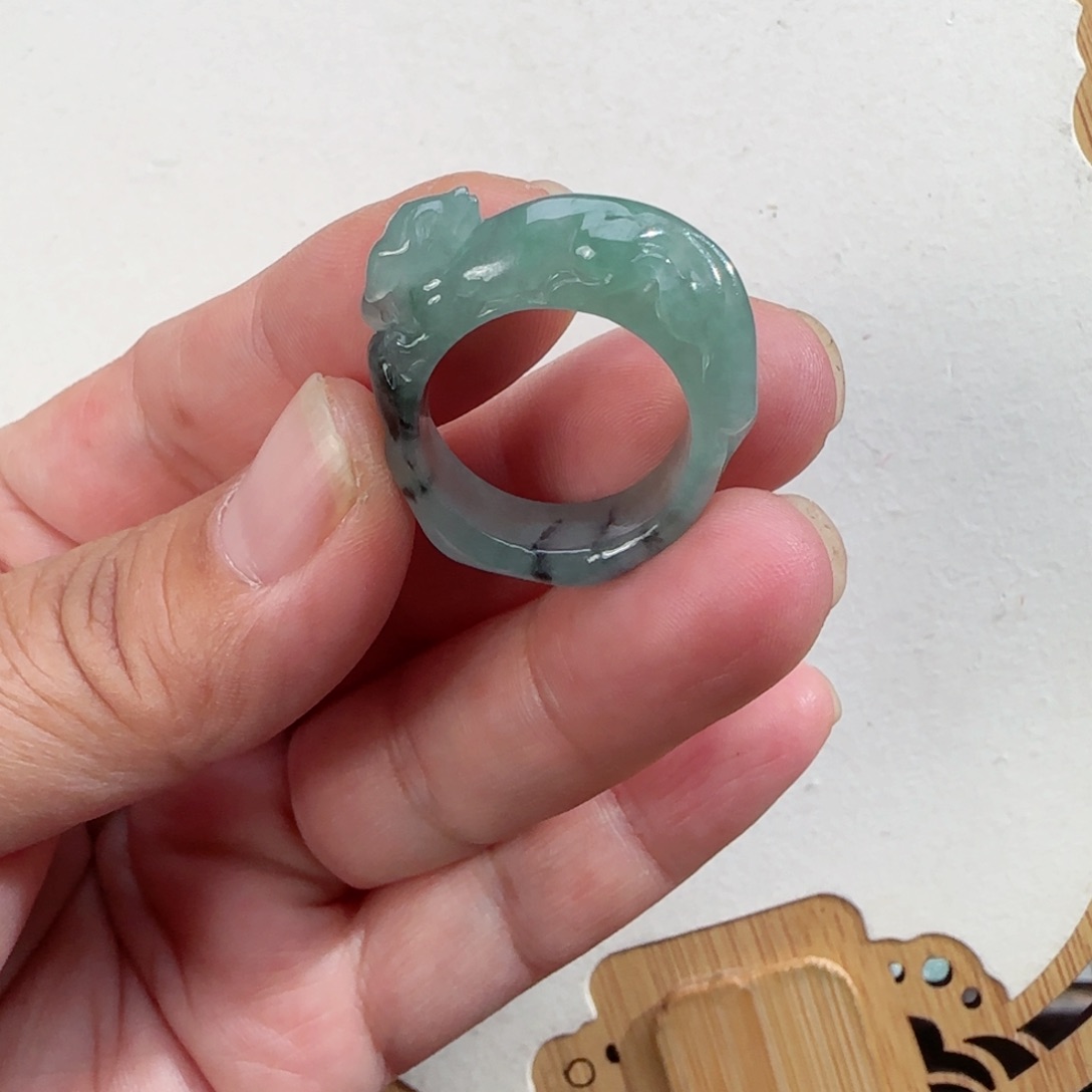 翡翠颈饰未镶嵌仿古