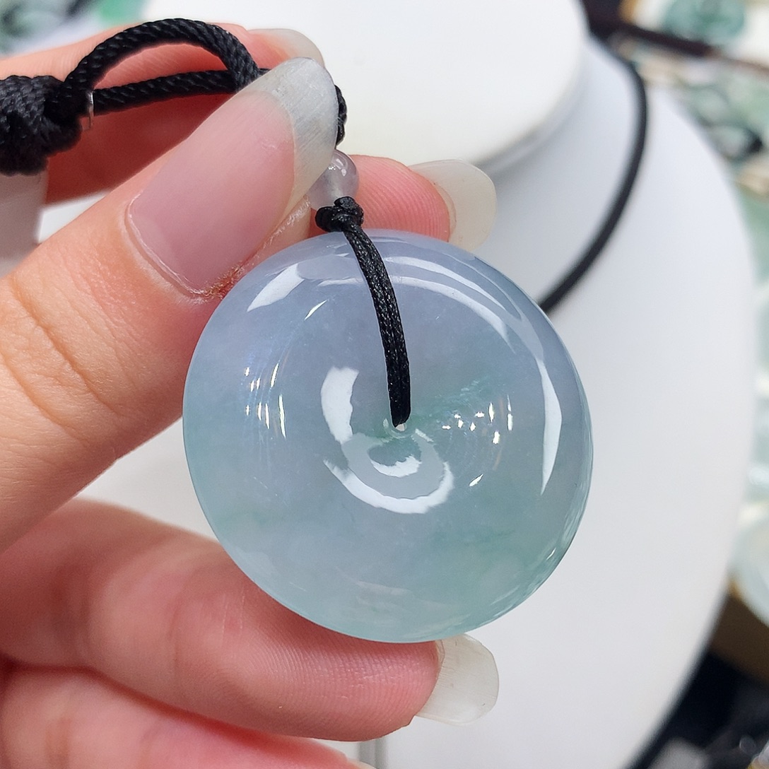 翡翠未镶嵌胸饰翡翠38，32/7.7