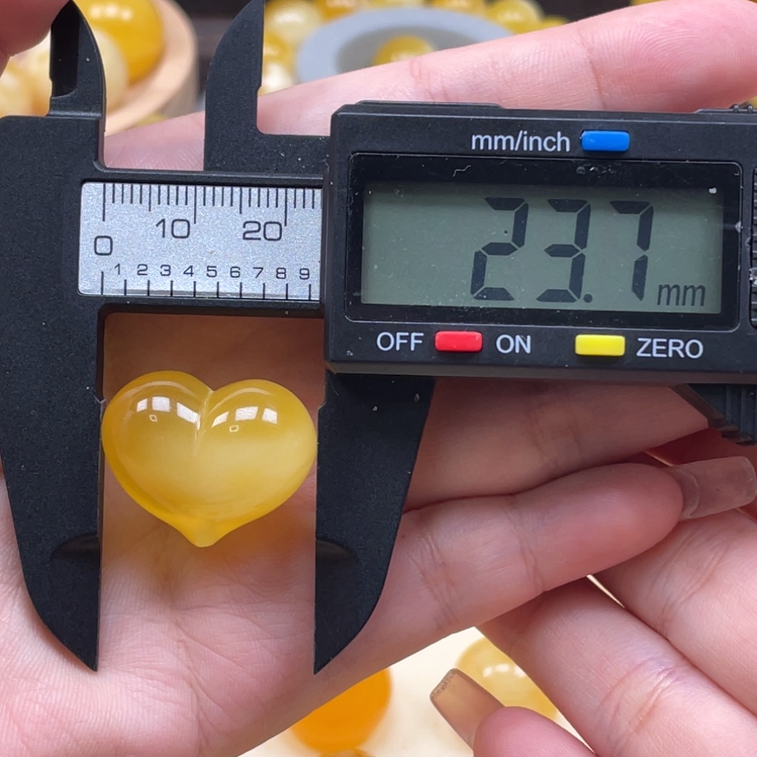 琥珀未镶嵌珠宝奇石屁桃