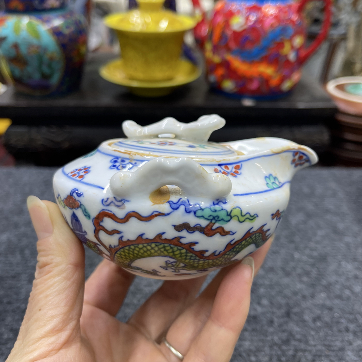 斗彩姹紫龙纹手把壶茶壶