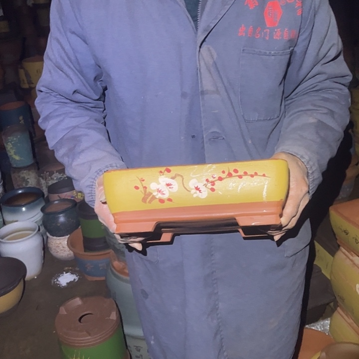 紫砂花盆紫砂花盆和小