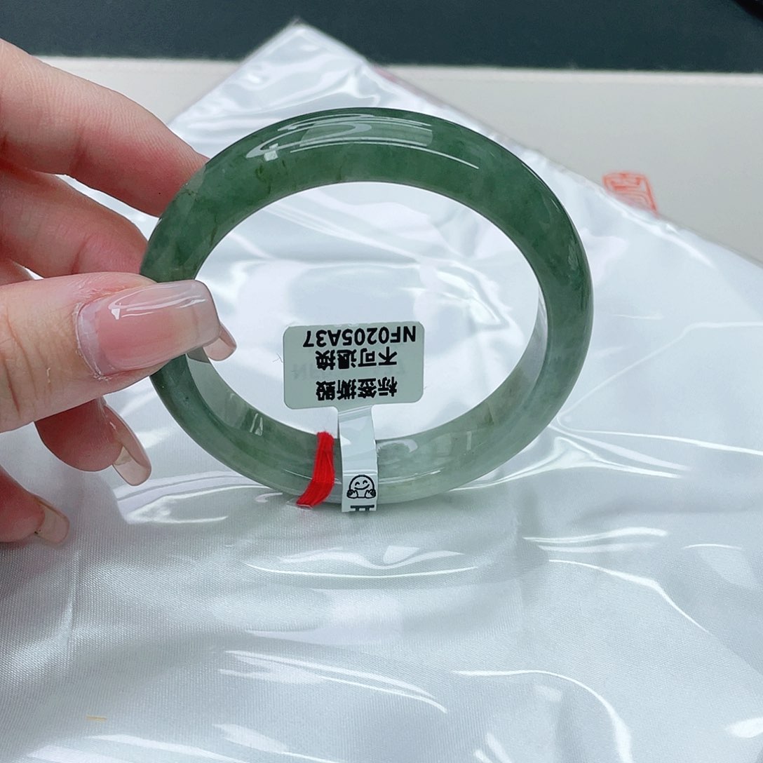 翡翠手镯未镶嵌正56.3