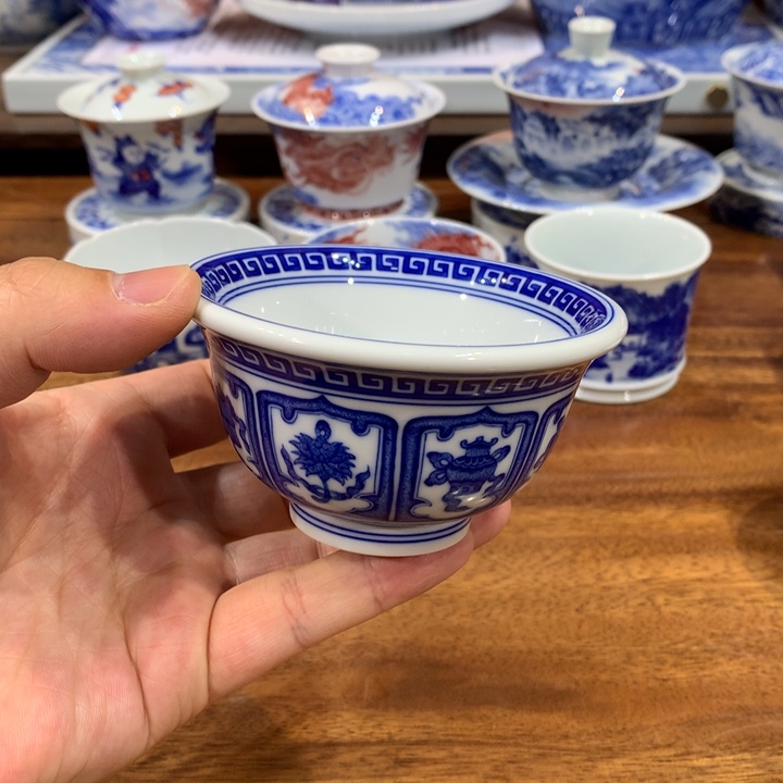 晓月柴窑 八宝压手杯