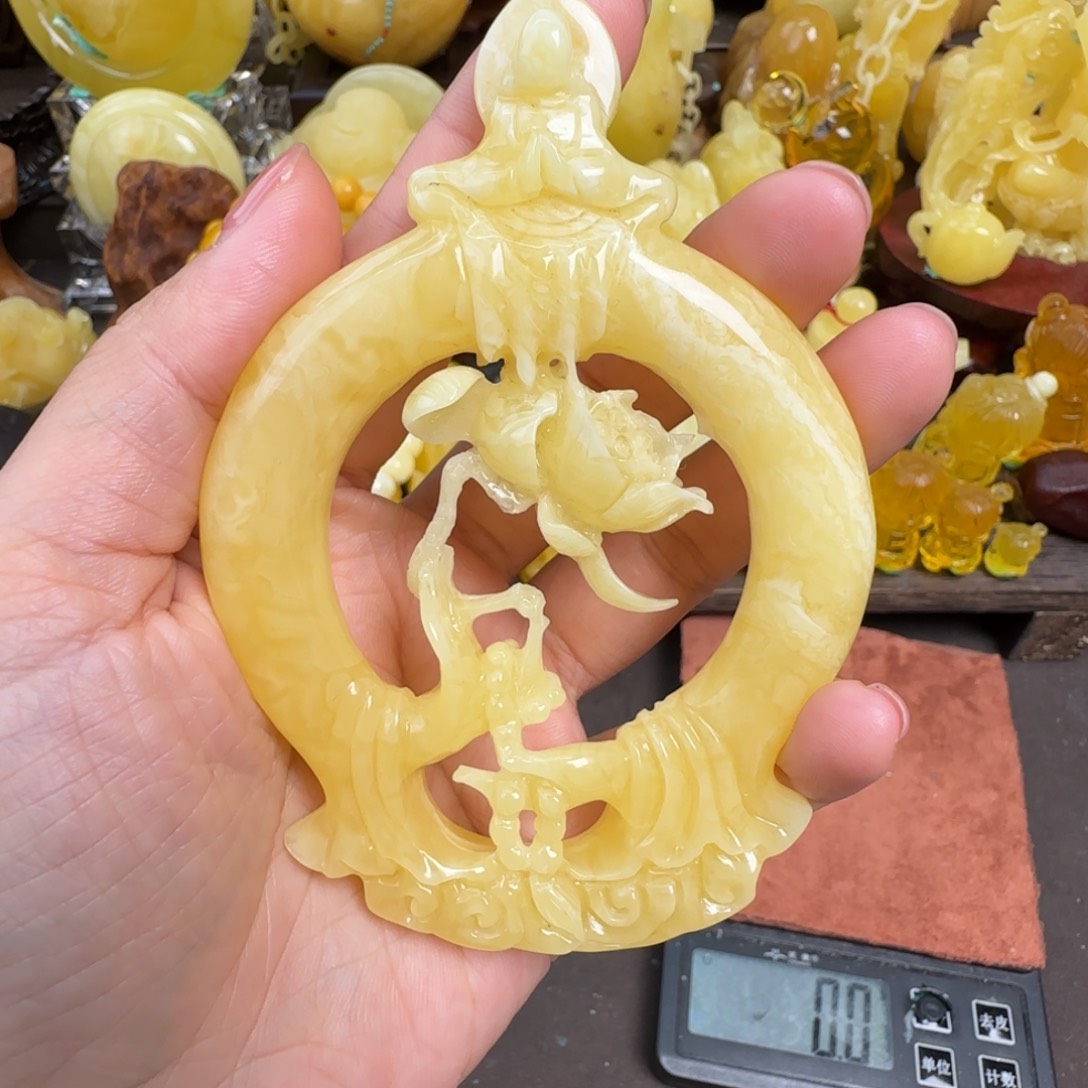 蜜蜡未镶嵌珠宝奇石