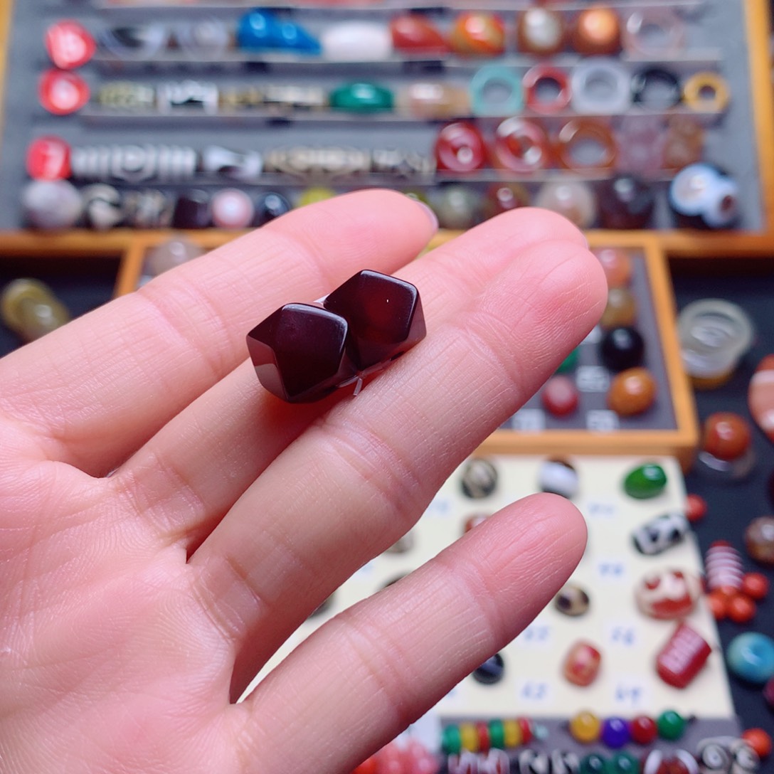 玛瑙/玉髓颈饰未镶嵌