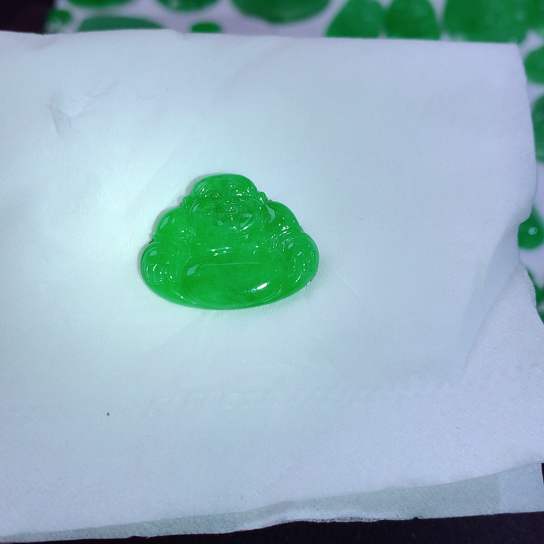 翡翠颈饰未镶嵌天然翡翠