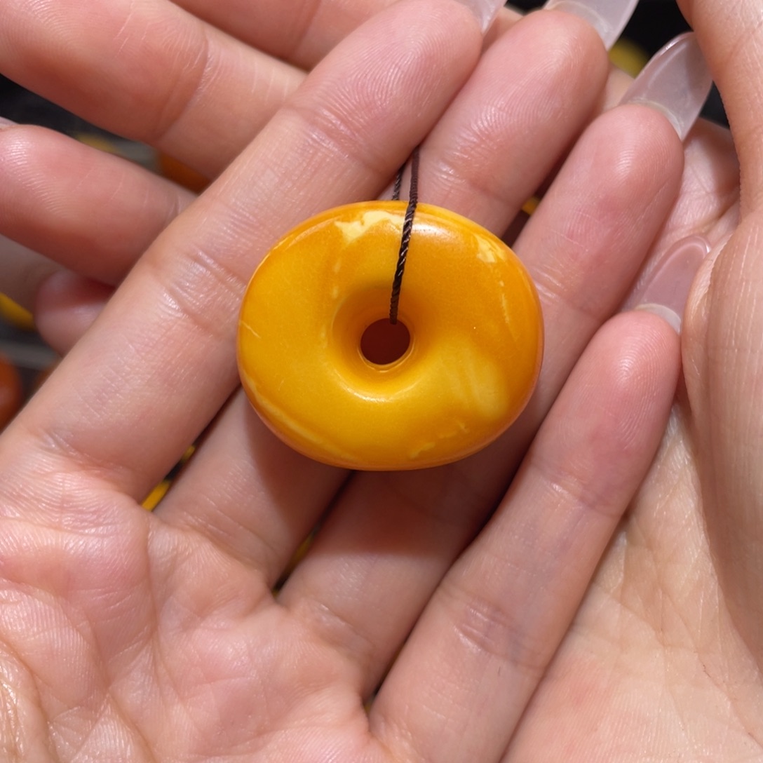 【闪购商品】琥珀裸石未镶嵌扣子