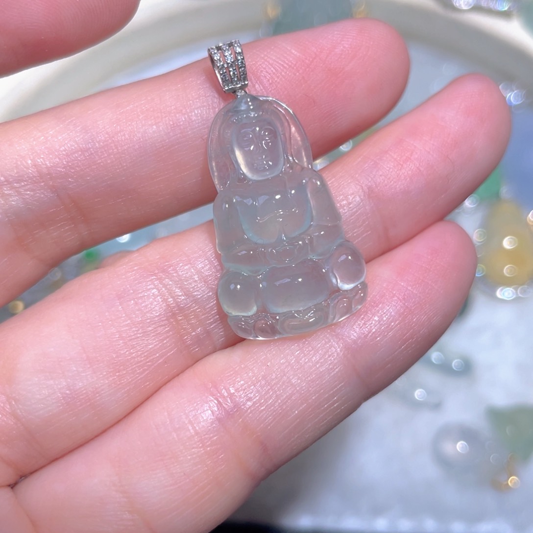 翡翠18K金镶嵌颈饰翡翠