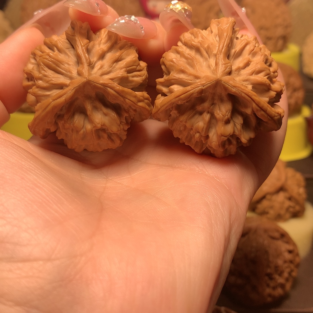 你***士文玩核桃吊坠秦闷正奔全品