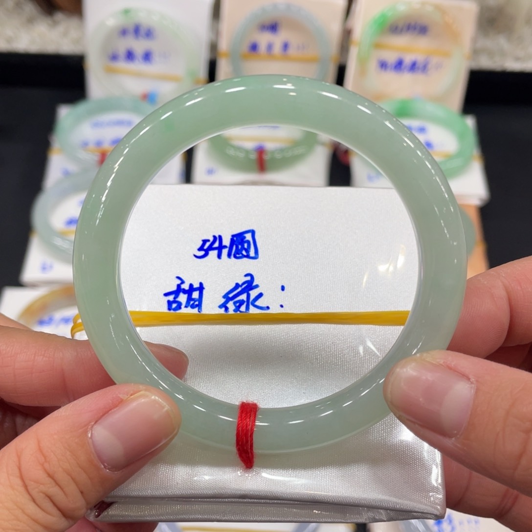 翡翠手镯未镶嵌缅甸翡翠天然翡翠