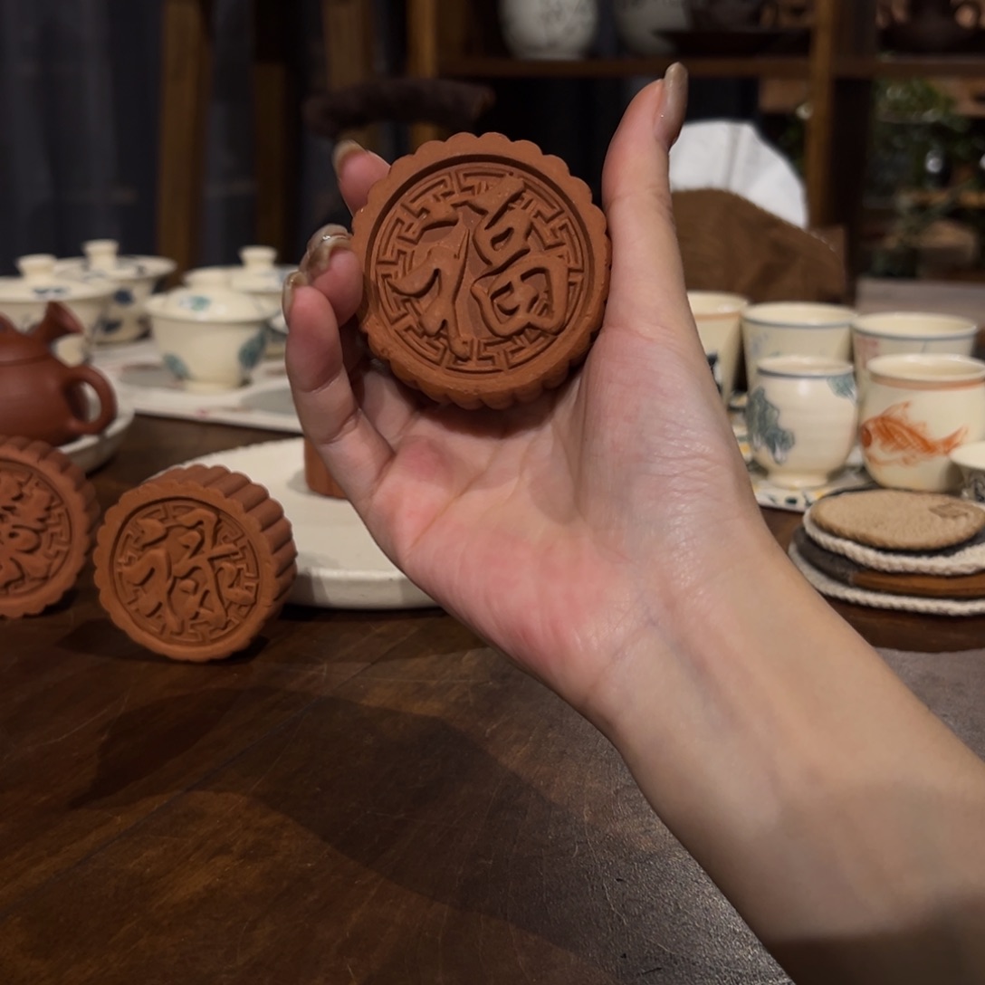 瓷片陶瓷。          陶瓷。     