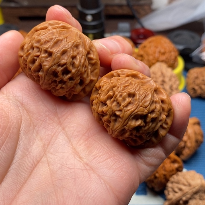 山***条文玩核桃把件宫灯