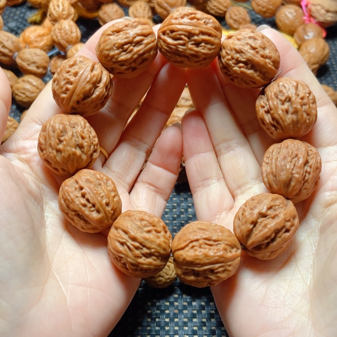 文玩核桃手串树王