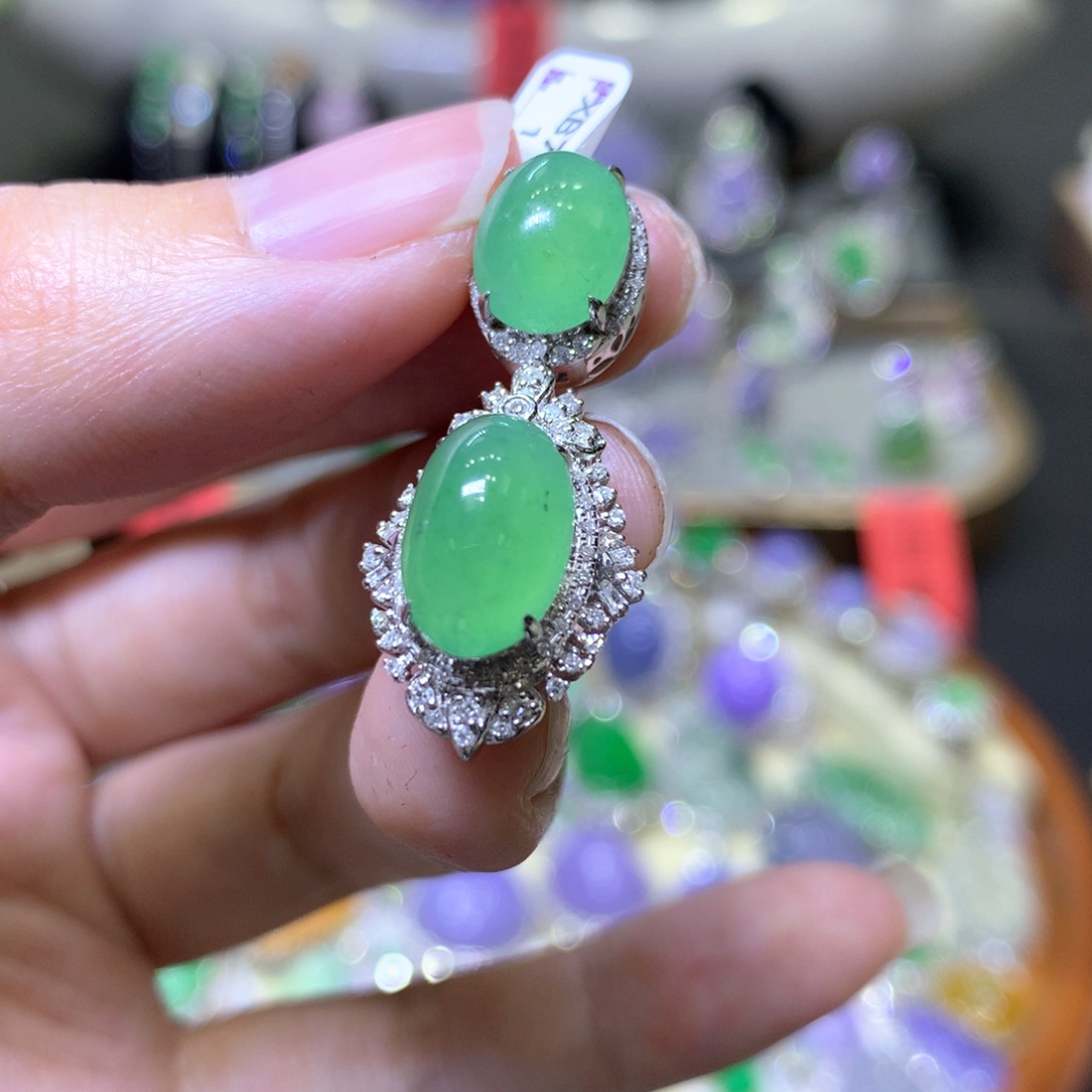 【闪购商品】翡翠颈饰18K金镶嵌翡翠吊坠项链